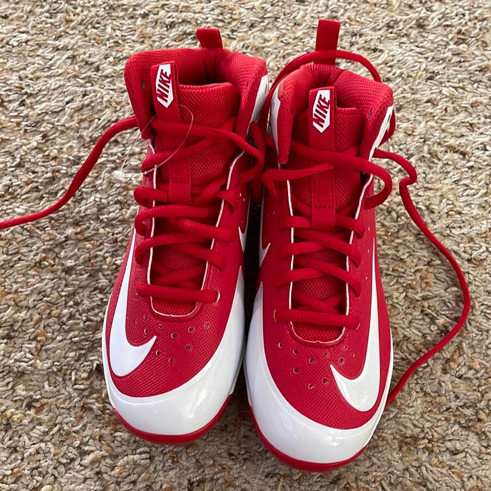 NWOT Nike baseball/football cleats